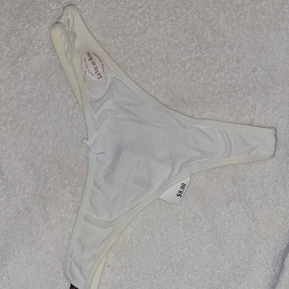 NWT thong panties Medium